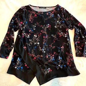 🖤 Ivanka Trump 3/4 Sleeve Blouse with Pretty Handkerchief Detail